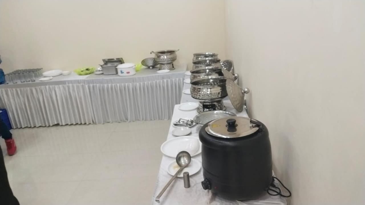 Shourya Hotel And Banquet โนอิดา ภายนอก รูปภาพ